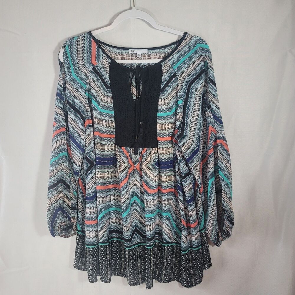 DR2 by Daniel Rainn Geometric Cold Shoulder Blouse Plus Size 1X Crochet Boho